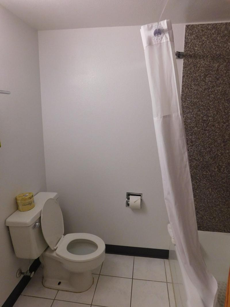 Days Inn by Wyndham West Branch Iowa City Area image