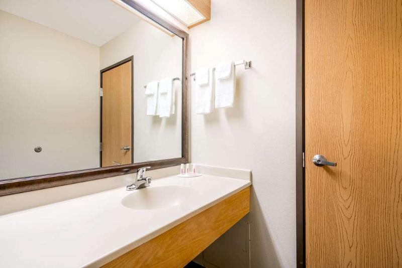 Days Inn by Wyndham Moose Lake