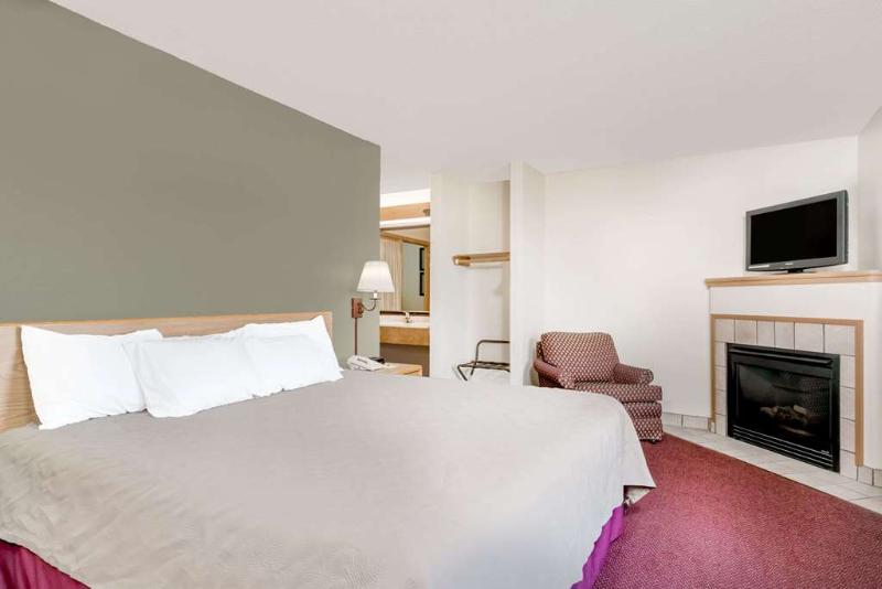 Days Inn by Wyndham Moose Lake