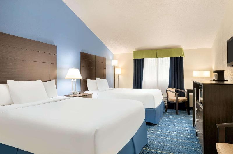 Days Inn by Wyndham Tamworth image