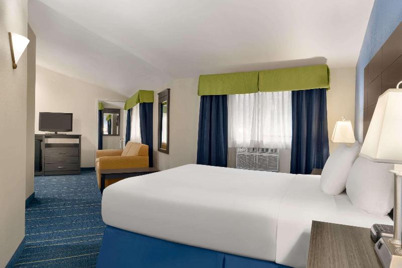 Days Inn by Wyndham Tamworth image