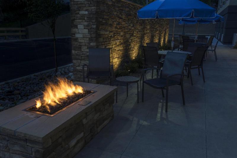 Fairfield Inn & Suites Geneva Finger Lakes image