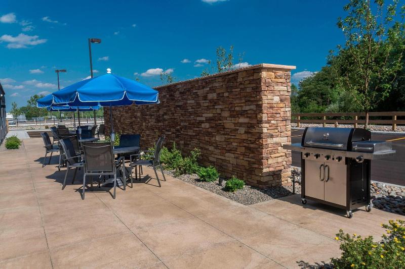 Fairfield Inn & Suites Geneva Finger Lakes image