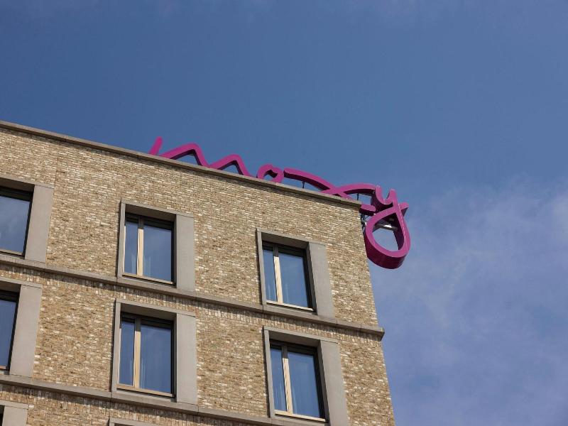 Moxy London Excel image