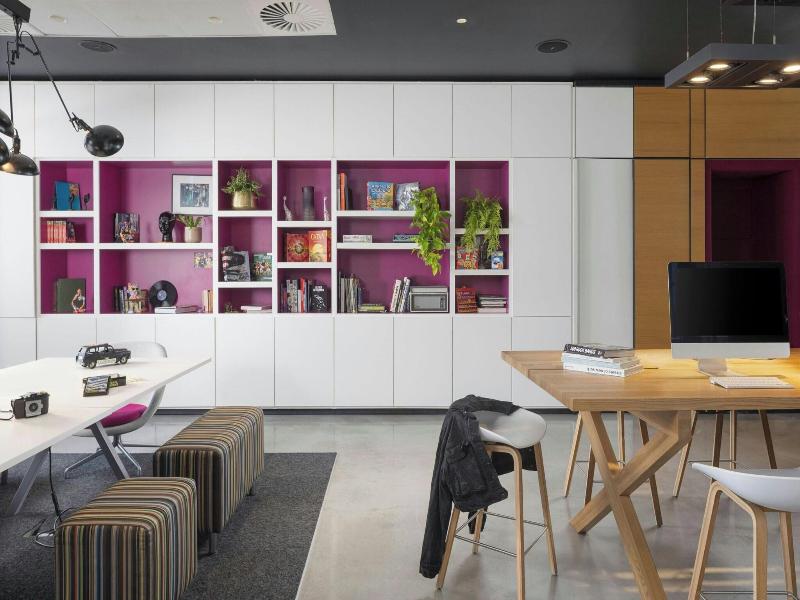 Moxy London Excel image