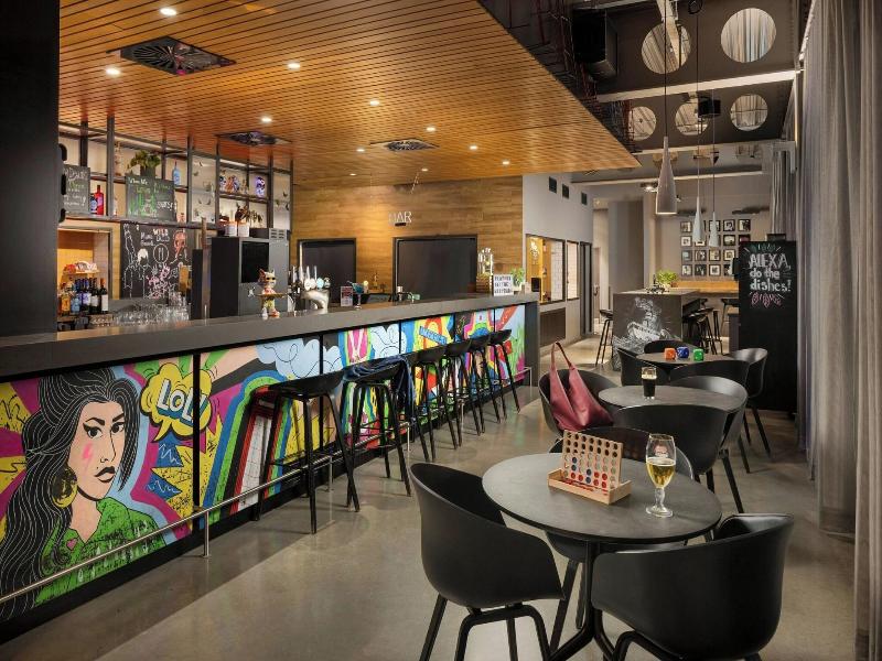 Moxy London Excel image
