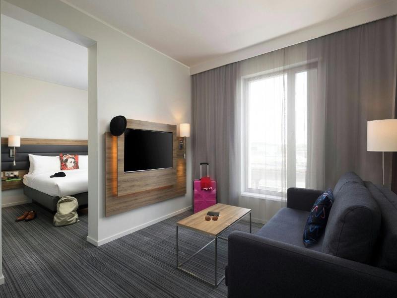 Moxy London Excel image