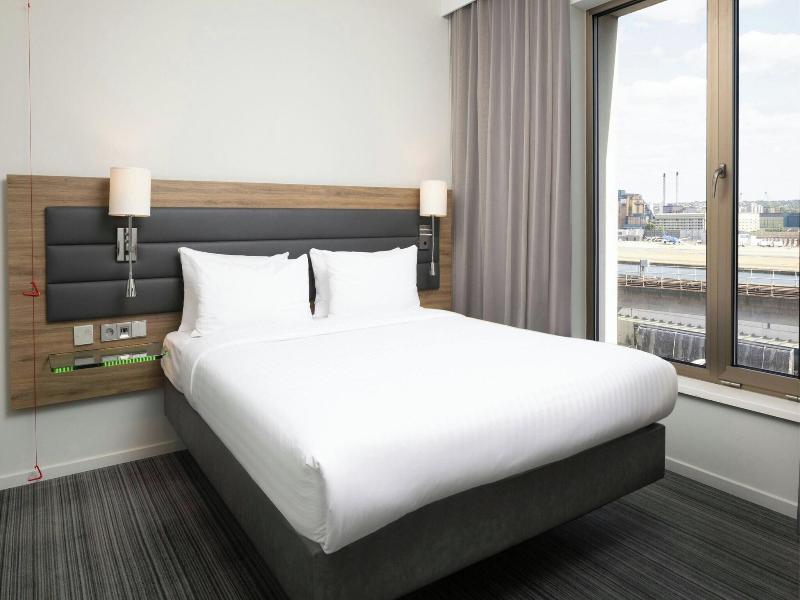 Moxy London Excel image
