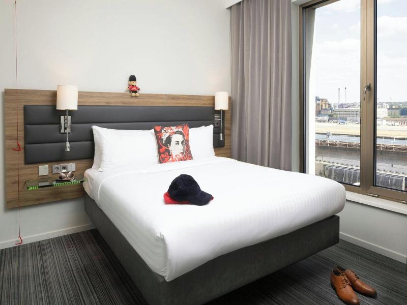 Moxy London Excel image