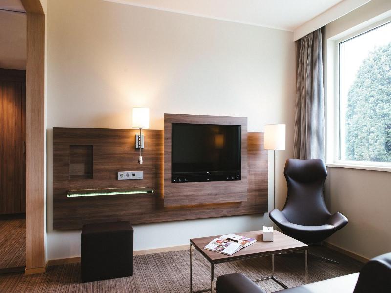 Moxy Aberdeen Airport image