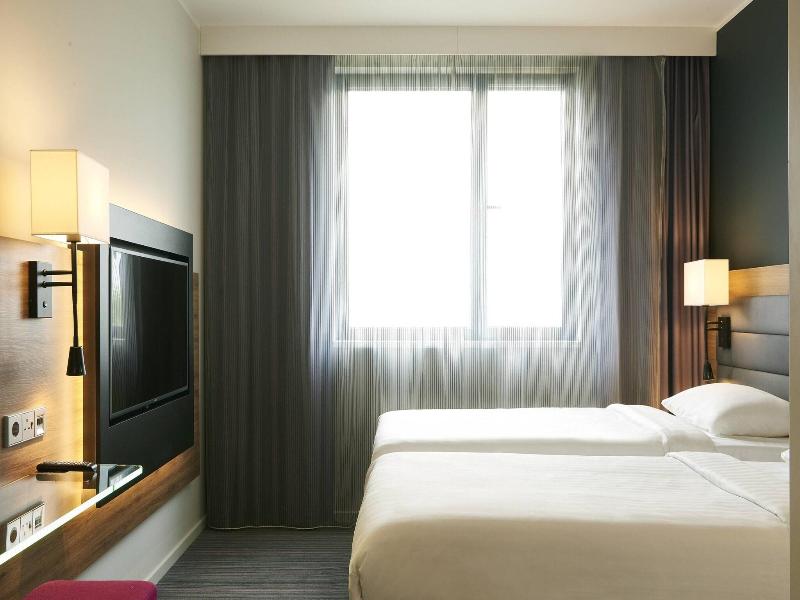 Moxy Aberdeen Airport image