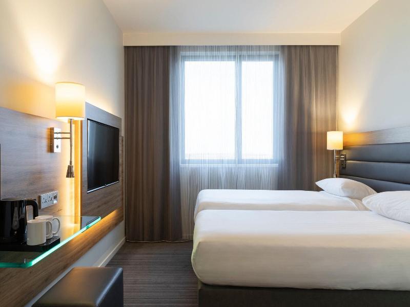 Moxy Aberdeen Airport image