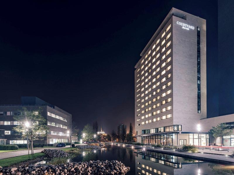 Courtyard by Marriott Brno image