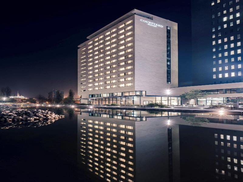 Courtyard by Marriott Brno image