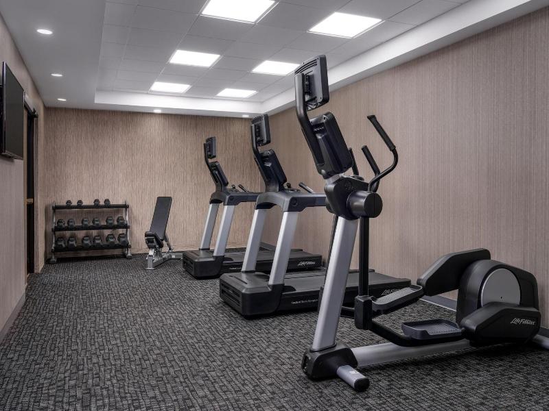 Holiday Inn Express & Suites Sarasota Bradenton image