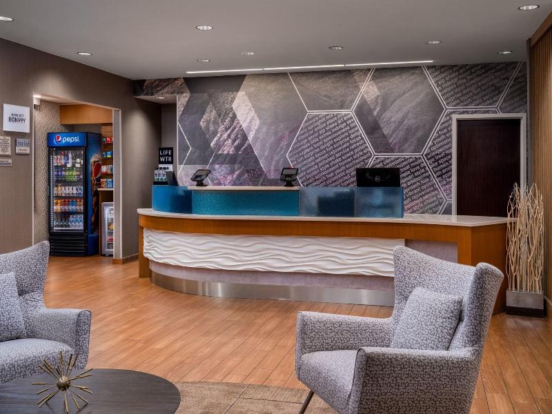 Holiday Inn Express & Suites Sarasota Bradenton image