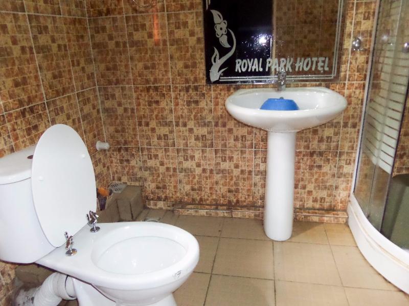 Royal Park Hotel & Suites