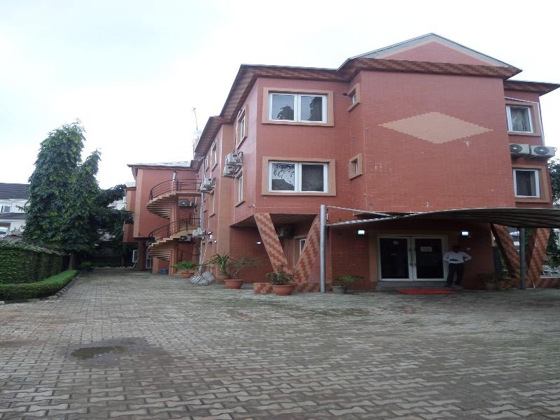Chez Moi Apartments image