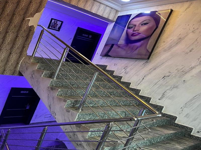 Paris Suites image