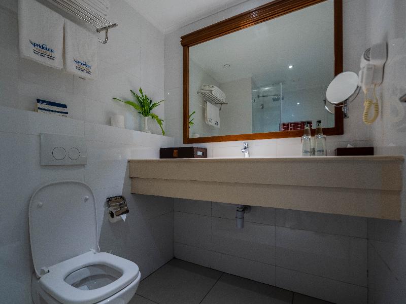 PrideInn Paradise Beach Hotel & Spa Mombasa image