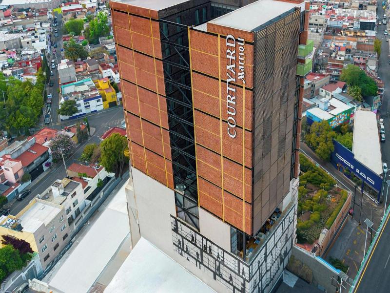 Courtyard Mexico City Toreo