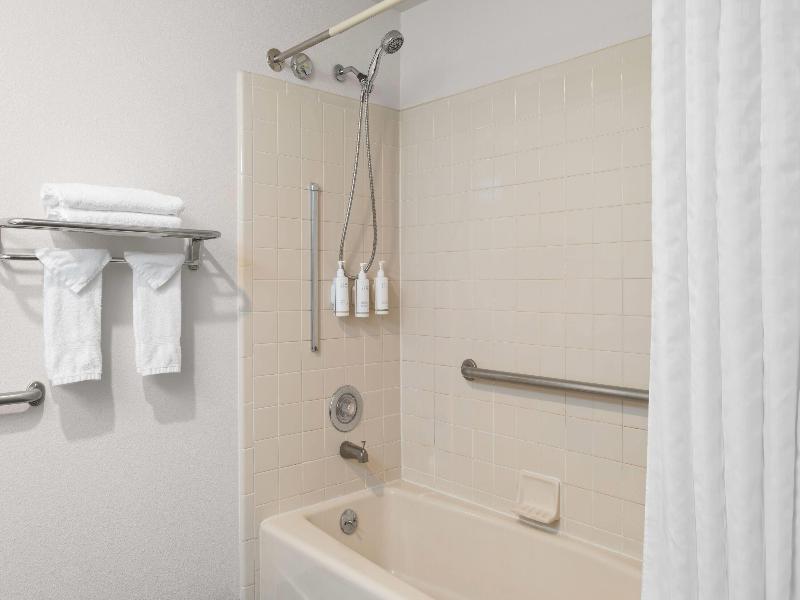 Super 8 by Wyndham Baker City image