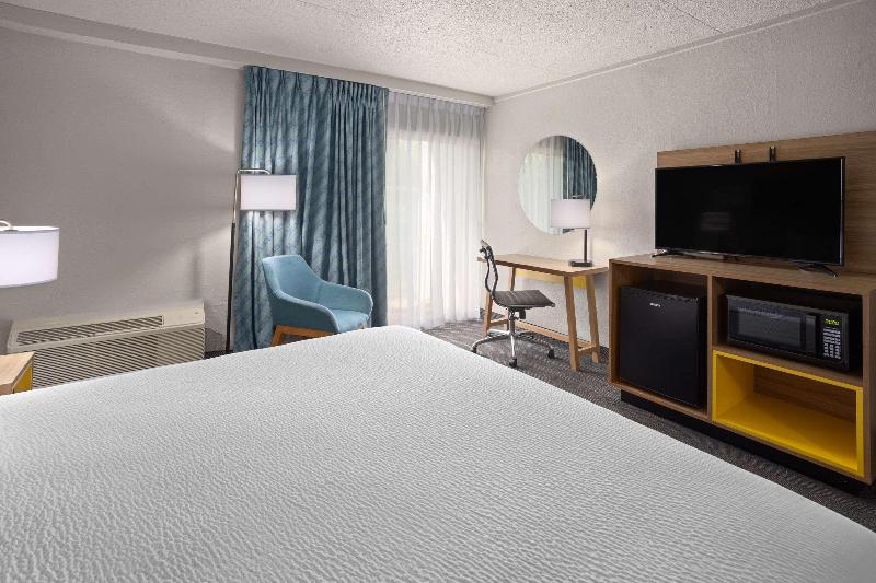Days Inn By Wyndham Ann Arbor image