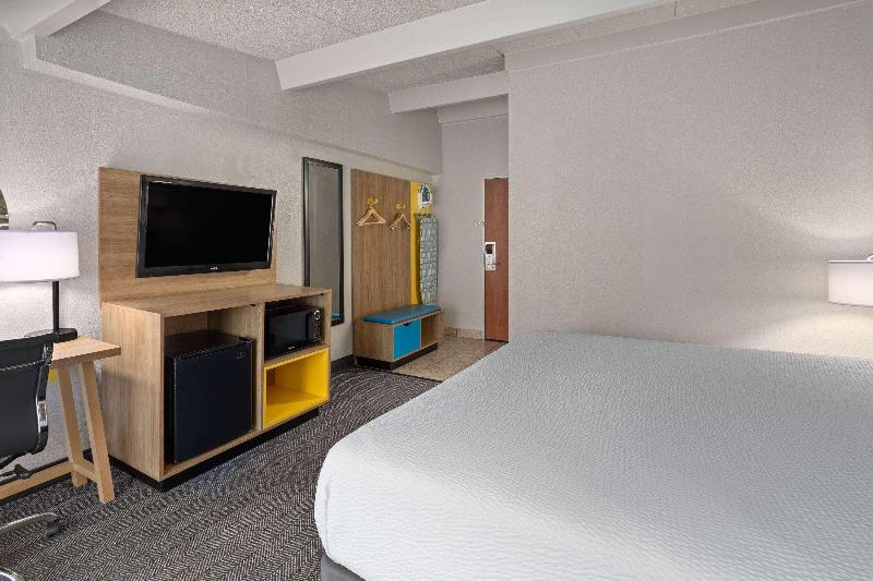 Days Inn By Wyndham Ann Arbor image