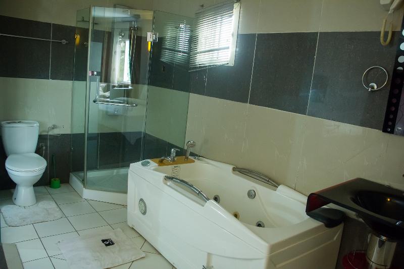 Linton Host Hotel image