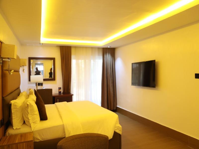 Bolton White Residence image