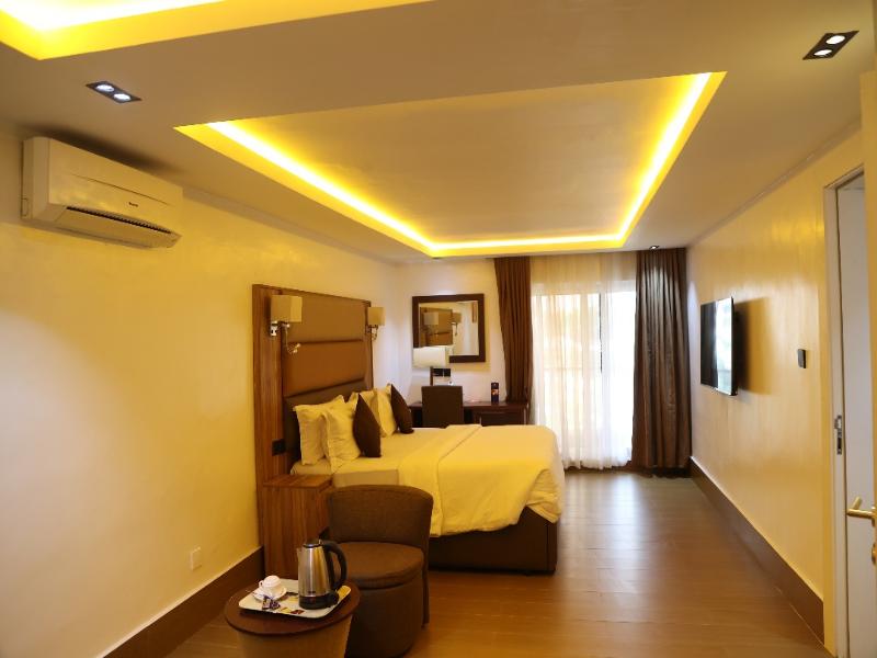 Bolton White Residence image