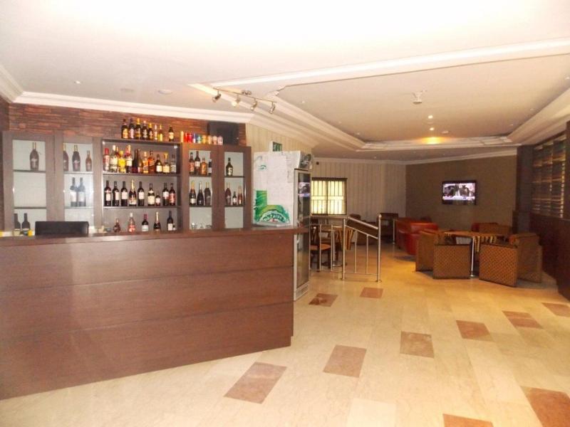 Savannah Suites Hotel image