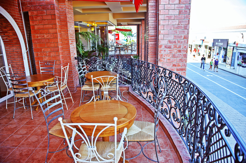 Ges Hotel image