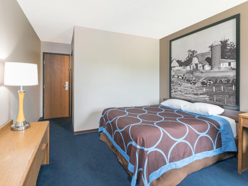 Super 8 by Wyndham Milbank SD image