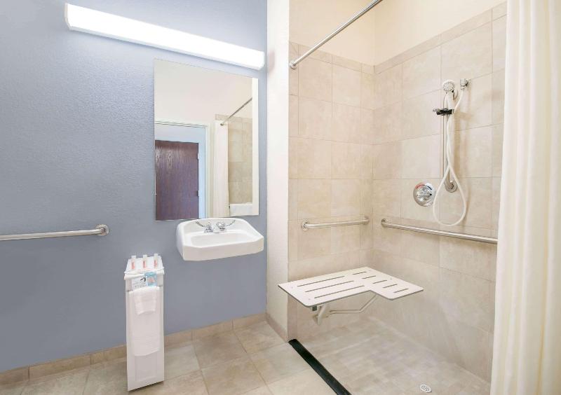 Microtel Inn & Suites By Wyndham Stanley image
