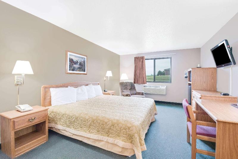 Super 8 By Wyndham Sisseton image