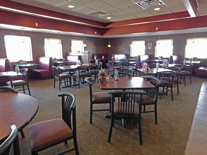 Days Inn by Wyndham Fargo/Casselton image 1
