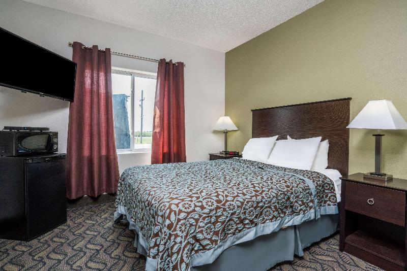 Days Inn by Wyndham Fargo/Casselton image
