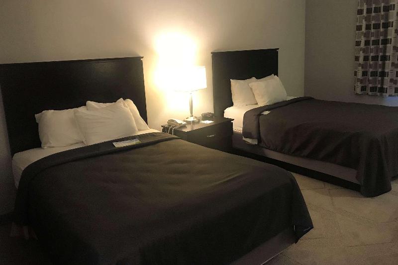 Days Inn by Wyndham Conneaut image