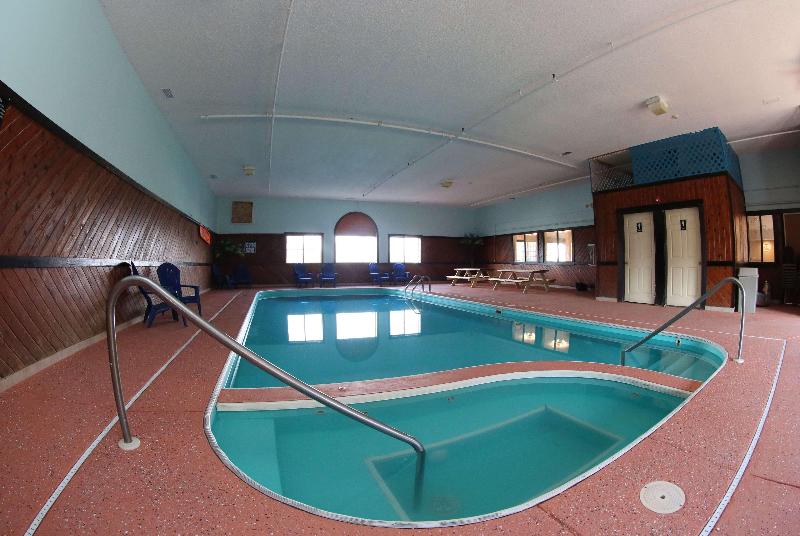 Super 8 by Wyndham Portsmouth image