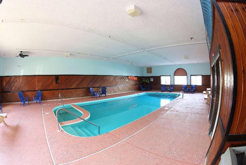 Super 8 by Wyndham Portsmouth image