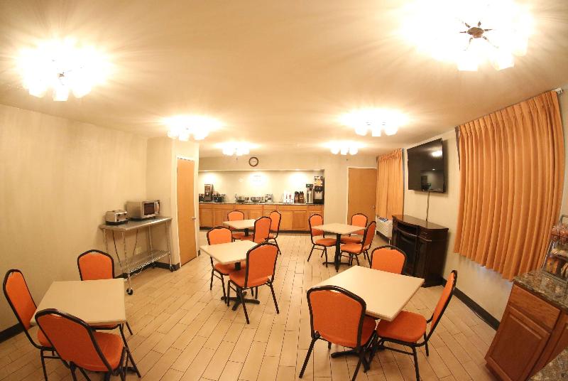 Super 8 by Wyndham Portsmouth image