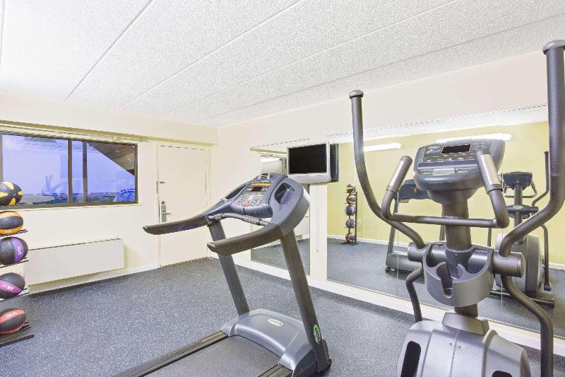 Days Inn By Wyndham Athens, Oh image