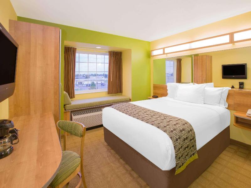 Microtel Inn & Suites By Wyndham Delphos image