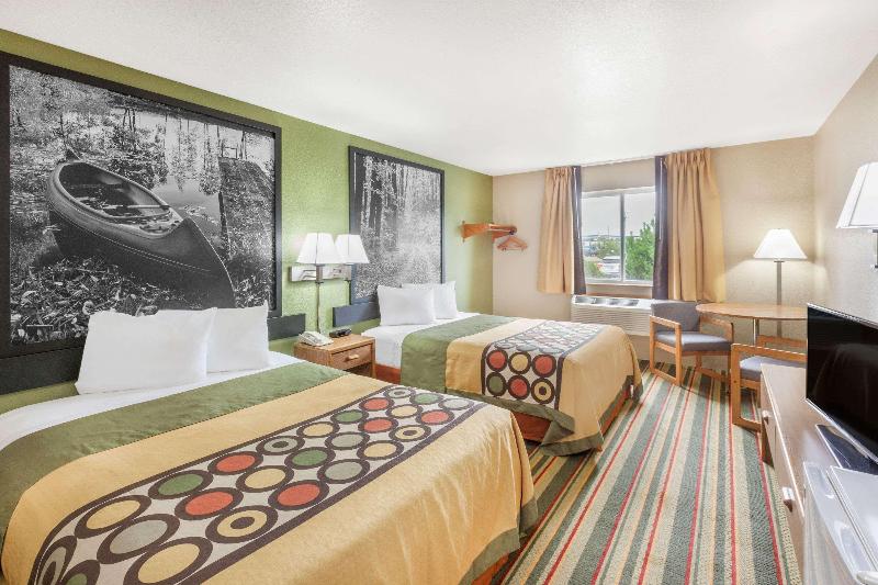 Super 8 by Wyndham Grayling image