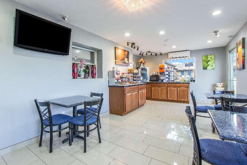 Knights Inn & Suites Salem image