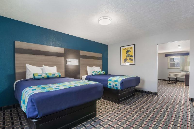 Knights Inn & Suites Salem image