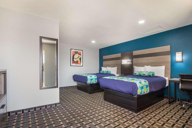 Knights Inn & Suites Salem image