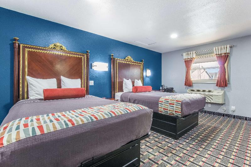 Knights Inn & Suites Salem image