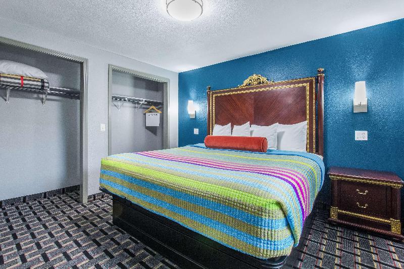 Knights Inn & Suites Salem image